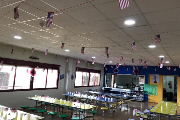 HOY ES EL GRAN DÍA, FIESTA AMERICANA EN NUESTRO COMEDOR