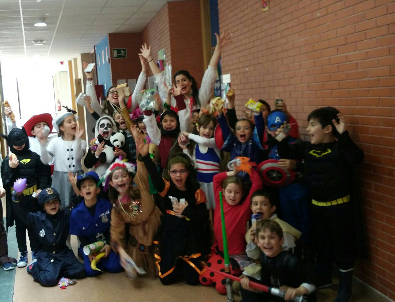 Viernes de Carnaval en el Colegio – Primaria