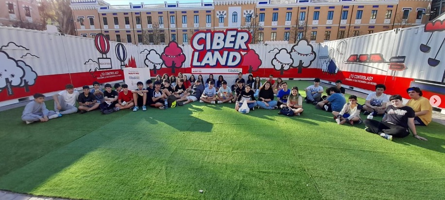 VISITA A CIBERLAND
